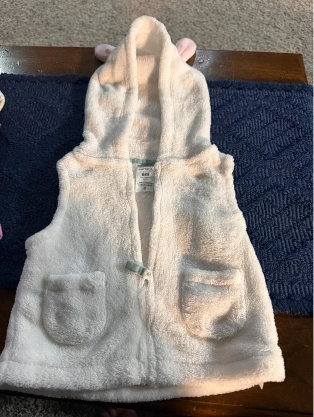 Set of 2 Sleeveless Jackets - 6 mths